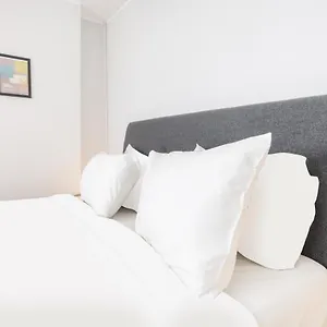 Olala Oriente Suites Iii Pensión